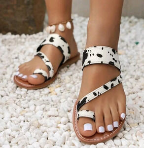 Women's Black And White Summer Cow Print Toe Ring Flat Slides